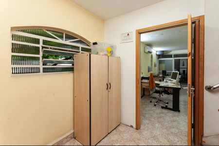 Casa à venda com 279m², 3 quartos e sem vaga Casa à venda com 279m², 3 quartos e sem vagaCirculação