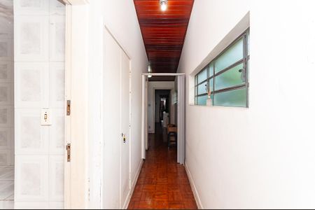 Casa à venda com 279m², 3 quartos e sem vaga Casa à venda com 279m², 3 quartos e sem vagaCorredor