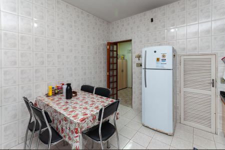 Casa à venda com 279m², 3 quartos e sem vaga Casa à venda com 279m², 3 quartos e sem vagaCozinha