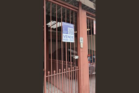 Casa à venda com 279m², 3 quartos e sem vaga Casa à venda com 279m², 3 quartos e sem vagaFachada