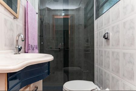 Casa à venda com 279m², 3 quartos e sem vaga Casa à venda com 279m², 3 quartos e sem vagaBanheiro Suíte