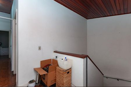 Casa à venda com 279m², 3 quartos e sem vaga Casa à venda com 279m², 3 quartos e sem vagaCirculação Superior