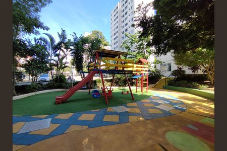 Apartamento para alugar com 51m², 2 quartos e 1 vaga Apartamento para alugar com 51m², 2 quartos e 1 vagaÁrea comum - Playground