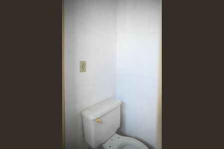 Banheiro de Serviço de apartamento à venda com 2 quartos, 55m² em Vila Marte, São Paulo