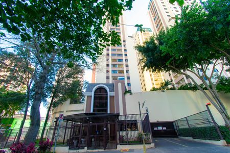 Apartamento à venda com 57m², 2 quartos e 1 vagaFachada