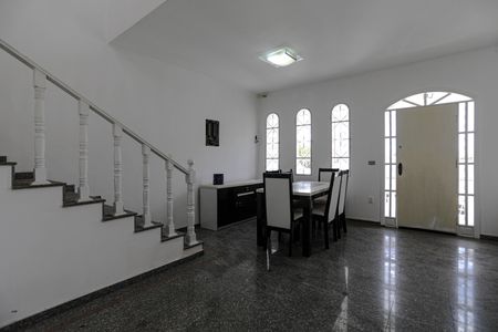 Casa para alugar com 395m², 3 quartos e 5 vagasSala de Jantar