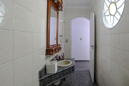 Casa para alugar com 395m², 3 quartos e 5 vagasBanheiro