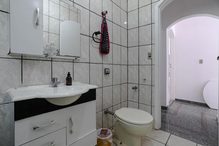 Casa para alugar com 395m², 3 quartos e 5 vagasBanheiro