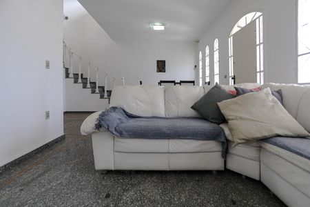 Casa para alugar com 395m², 3 quartos e 5 vagasSala de Estar
