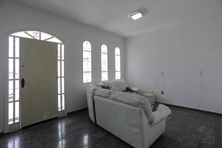 Casa para alugar com 395m², 3 quartos e 5 vagasSala de Estar
