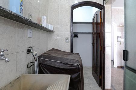 Casa para alugar com 395m², 3 quartos e 5 vagasÁrea de Serviço