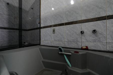 Casa para alugar com 395m², 3 quartos e 5 vagasBanheiro - Quarto 1 - Suíte