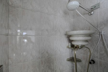 Casa para alugar com 395m², 3 quartos e 5 vagasBanheiro - Salão