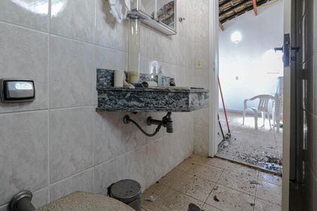 Casa para alugar com 395m², 3 quartos e 5 vagasBanheiro - Salão
