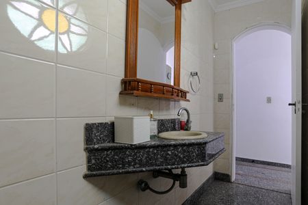 Casa para alugar com 395m², 3 quartos e 5 vagasBanheiro