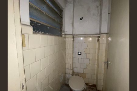 Apartamento à venda com 125m², 3 quartos e sem vagaBanheiro de serviço