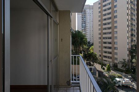 Apartamento à venda com 56m², 2 quartos e 1 vaga Apartamento à venda com 56m², 2 quartos e 1 vagaVaranda