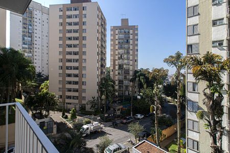 Apartamento à venda com 56m², 2 quartos e 1 vaga Apartamento à venda com 56m², 2 quartos e 1 vagaVaranda