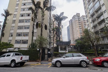 Apartamento à venda com 56m², 2 quartos e 1 vaga Apartamento à venda com 56m², 2 quartos e 1 vagaFachada