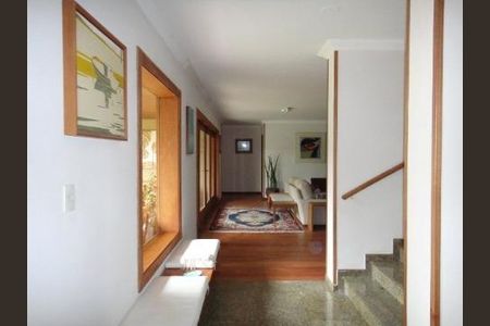 Casa à venda com 727m², 4 quartos e 8 vagas Casa à venda com 727m², 4 quartos e 8 vagasFoto 25