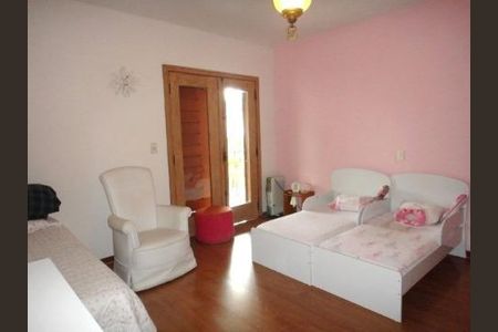 Casa à venda com 727m², 4 quartos e 8 vagas Casa à venda com 727m², 4 quartos e 8 vagasFoto 05