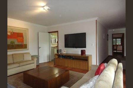 Casa à venda com 727m², 4 quartos e 8 vagas Casa à venda com 727m², 4 quartos e 8 vagasFoto 12