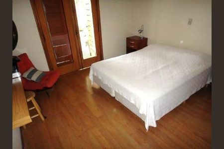 Casa à venda com 727m², 4 quartos e 8 vagas Casa à venda com 727m², 4 quartos e 8 vagasFoto 35