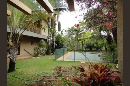 Casa à venda com 727m², 4 quartos e 8 vagas Casa à venda com 727m², 4 quartos e 8 vagasFoto 01