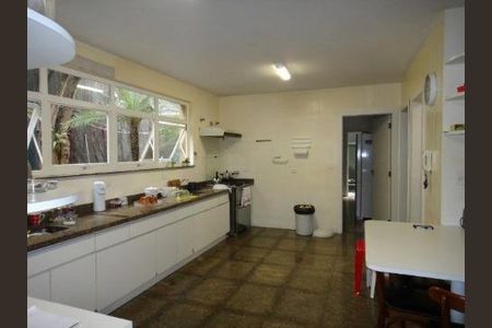 Casa à venda com 727m², 4 quartos e 8 vagas Casa à venda com 727m², 4 quartos e 8 vagasFoto 10