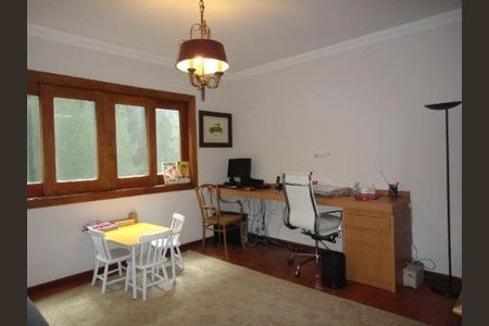 Casa à venda com 727m², 4 quartos e 8 vagas Casa à venda com 727m², 4 quartos e 8 vagasFoto 22