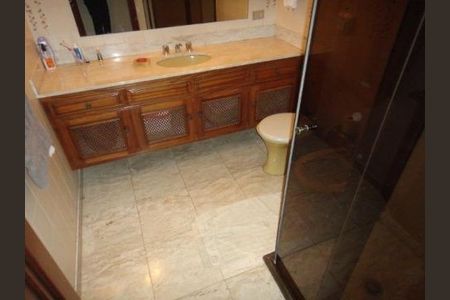 Casa à venda com 727m², 4 quartos e 8 vagas Casa à venda com 727m², 4 quartos e 8 vagasFoto 27