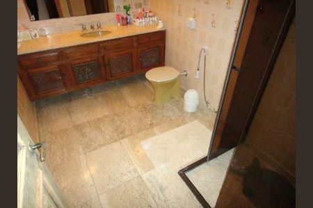 Casa à venda com 727m², 4 quartos e 8 vagas Casa à venda com 727m², 4 quartos e 8 vagasFoto 06