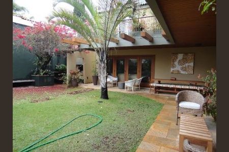 Casa à venda com 727m², 4 quartos e 8 vagas Casa à venda com 727m², 4 quartos e 8 vagasFoto 28