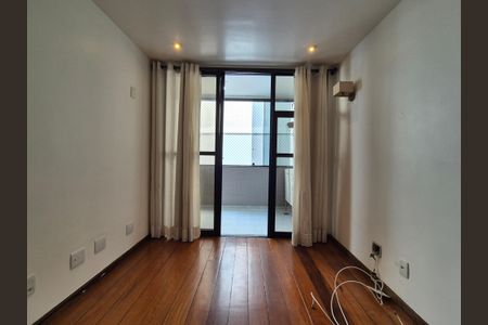 Apartamento para alugar com 79m², 3 quartos e 1 vaga Apartamento para alugar com 79m², 3 quartos e 1 vagaSala