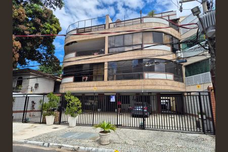 Apartamento para alugar com 79m², 3 quartos e 1 vaga Apartamento para alugar com 79m², 3 quartos e 1 vagaFachada