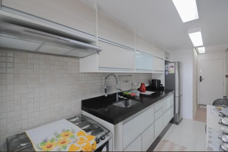 Apartamento à venda com 153m², 4 quartos e 2 vagasCozinha