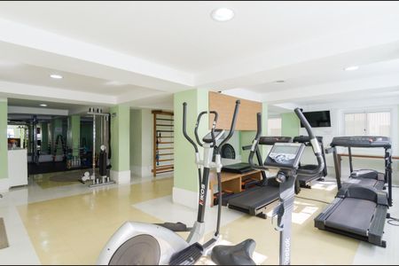 Apartamento à venda com 153m², 4 quartos e 2 vagasÁrea comum - Academia