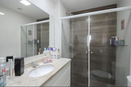 Apartamento à venda com 153m², 4 quartos e 2 vagasBanheiro da Suíte 1
