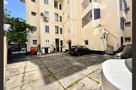 Apartamento à venda com 83m², 2 quartos e 1 vaga Apartamento à venda com 83m², 2 quartos e 1 vagaGaragem