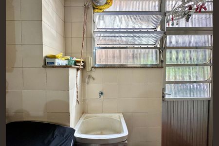 Apartamento à venda com 83m², 2 quartos e 1 vaga Apartamento à venda com 83m², 2 quartos e 1 vagaÁrea de Serviço