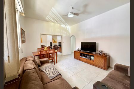 Apartamento à venda com 83m², 2 quartos e 1 vaga Apartamento à venda com 83m², 2 quartos e 1 vagaSala