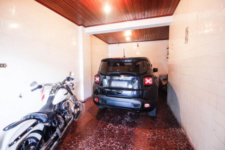 Casa à venda com 350m², 4 quartos e 3 vagas Casa à venda com 350m², 4 quartos e 3 vagasÁrea comum