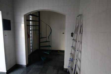 Casa à venda com 350m², 4 quartos e 3 vagas Casa à venda com 350m², 4 quartos e 3 vagasÁrea comum