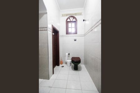 Casa à venda com 350m², 4 quartos e 3 vagas Casa à venda com 350m², 4 quartos e 3 vagasLavabo