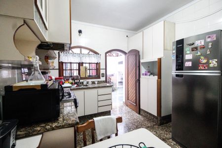 Casa à venda com 350m², 4 quartos e 3 vagas Casa à venda com 350m², 4 quartos e 3 vagasCozinha