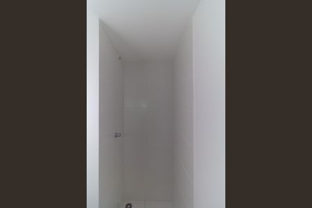 Apartamento à venda com 33m², 2 quartos e sem vaga Apartamento à venda com 33m², 2 quartos e sem vagaBanheiro