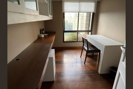 Apartamento à venda com 285m², 4 quartos e 4 vagasFoto 01