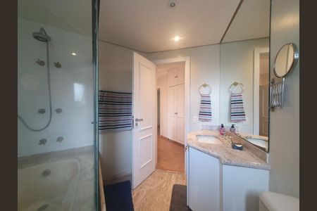 Apartamento à venda com 285m², 4 quartos e 4 vagasFoto 01