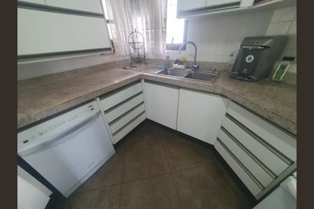 Apartamento à venda com 285m², 4 quartos e 4 vagasFoto 01
