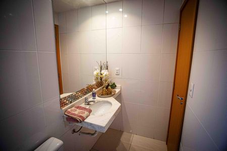 Apartamento à venda com 78m², 2 quartos e 2 vagas Apartamento à venda com 78m², 2 quartos e 2 vagasBanheiro